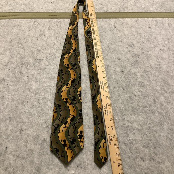 Grateful Dead Tie DANCIN’ BONES First Set Silk Made in USA Skeletons - Picture 4 of 5